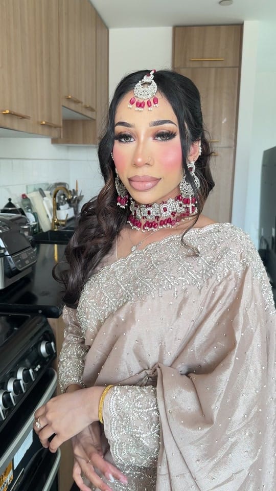 Post 7 by BeccaaMUA on TikTok (video)