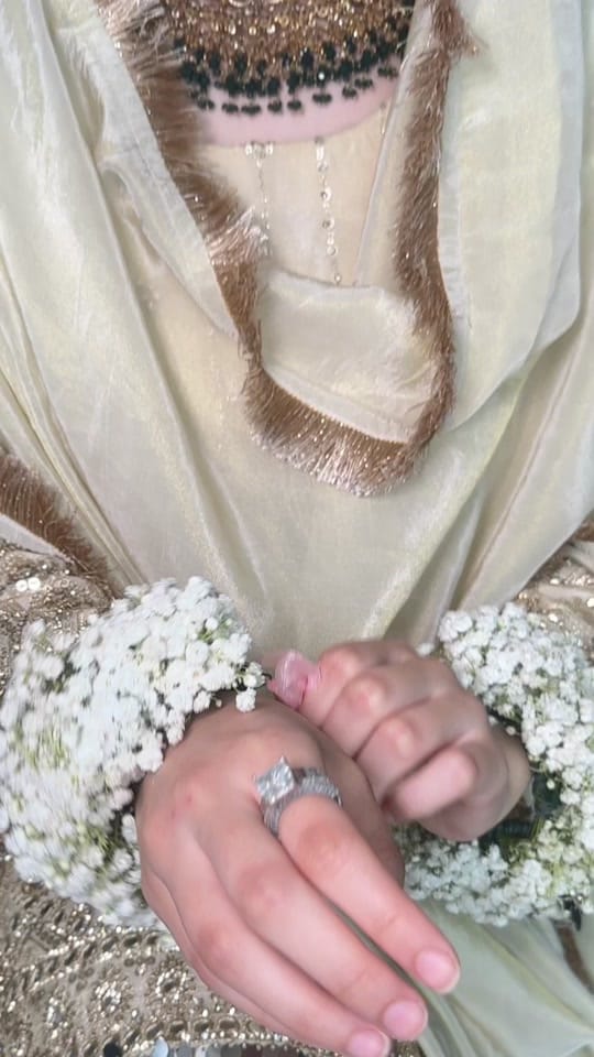 Post 8 by BeccaaMUA on TikTok (video)