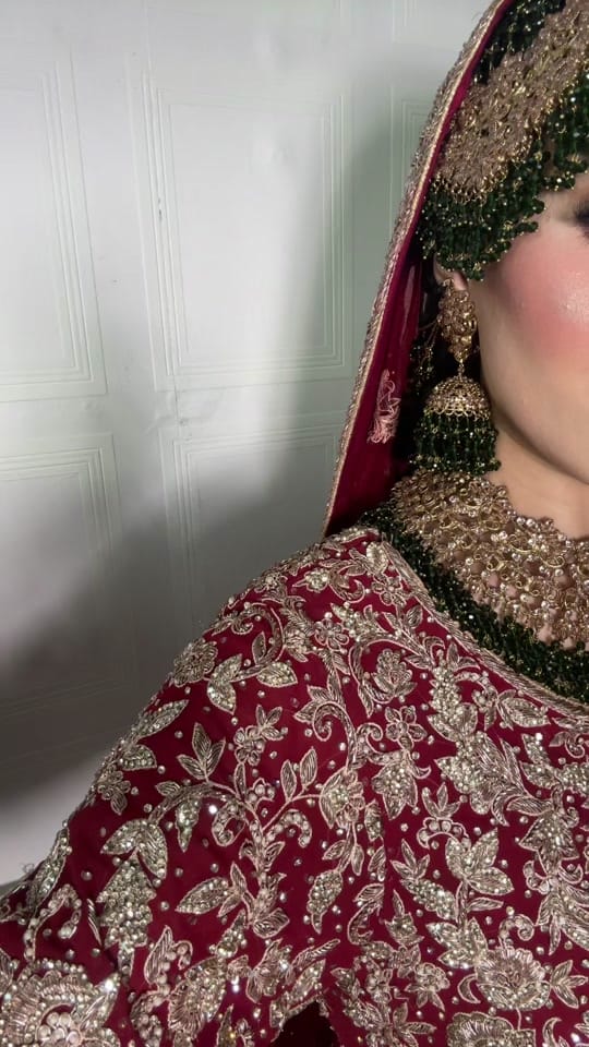 Post 6 by BeccaaMUA on TikTok (video)