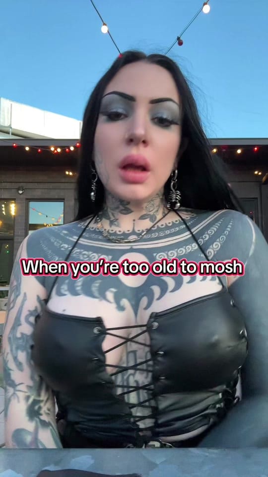 Post 2 by 𝕍𝕚𝕧𝕚𝕒𝕟 𝕃𝕠𝕣𝕖 on TikTok (video)