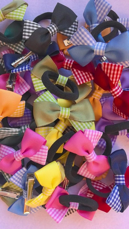 Post 1 by Janeyuine Hairbows on TikTok (video)