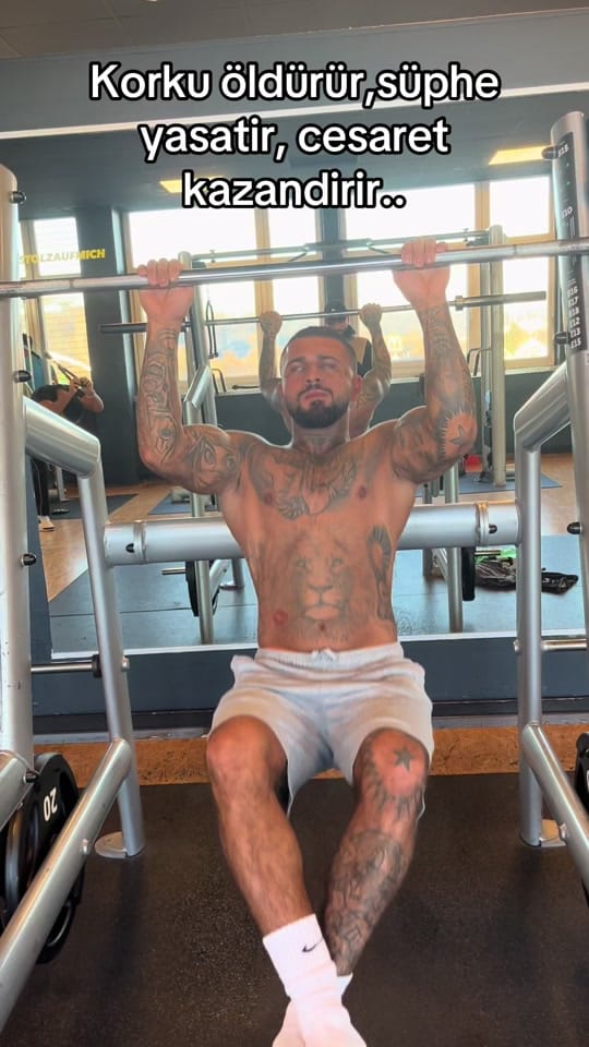Post 4 by memoaksu.73 on TikTok (video)