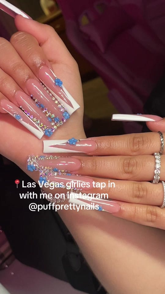 Post 1 by Puff pretty nails on TikTok (video)
