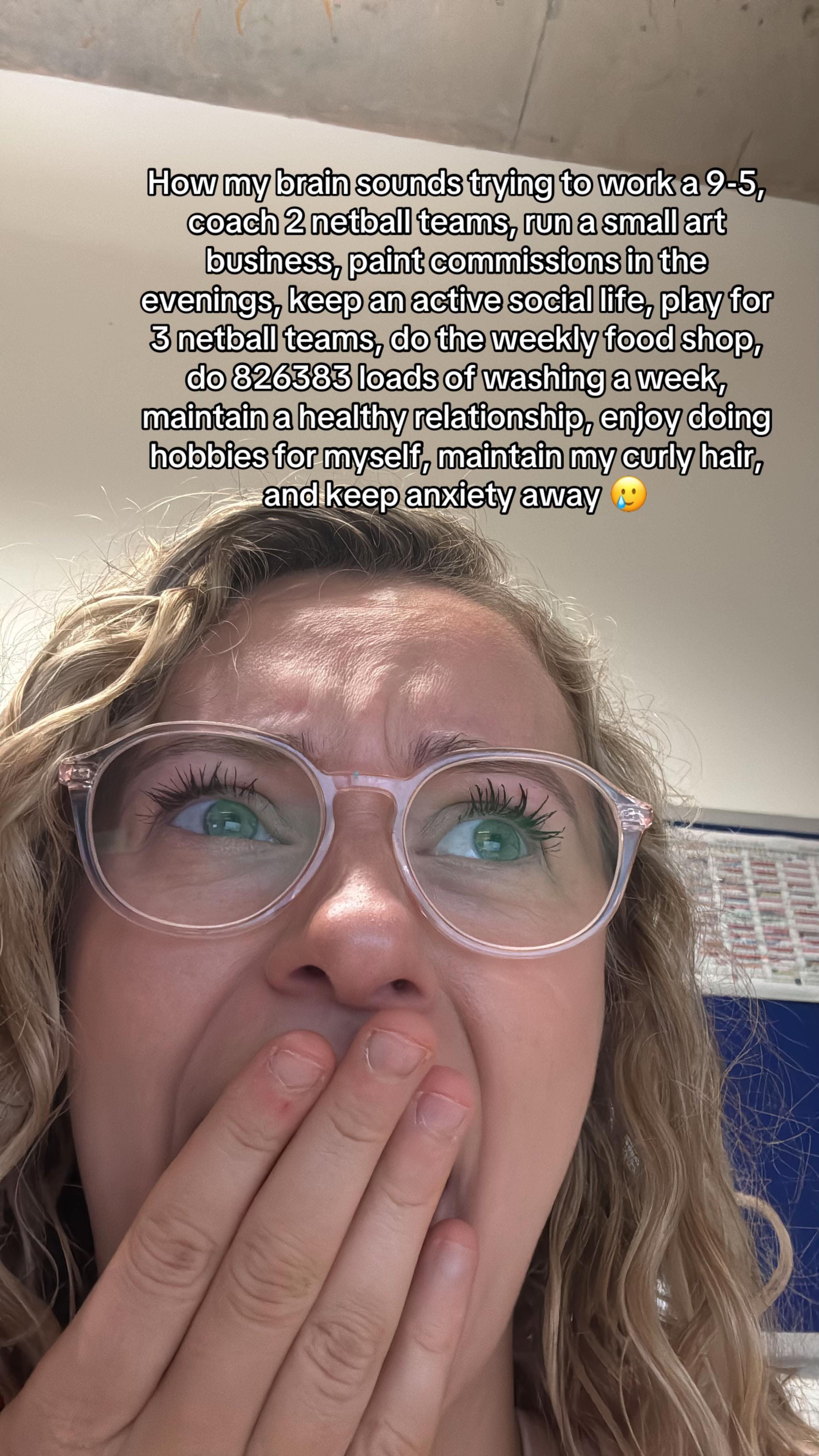 Post 1 by elllpaints🌻 | curly artist🌀 on TikTok (video)