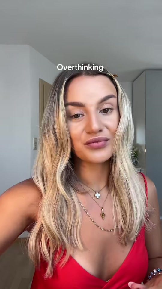 Post 1 by Aylin Wtr on TikTok (video)