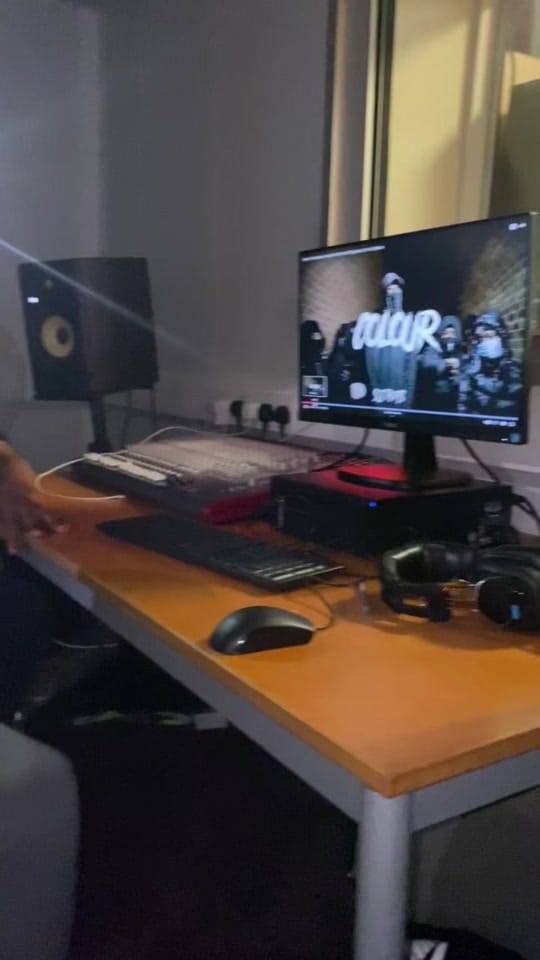 Post 10 by TzorT on TikTok (video)