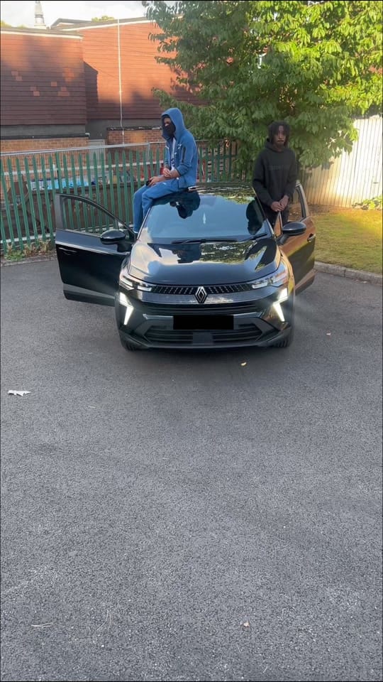 Post 3 by TzorT on TikTok (video)