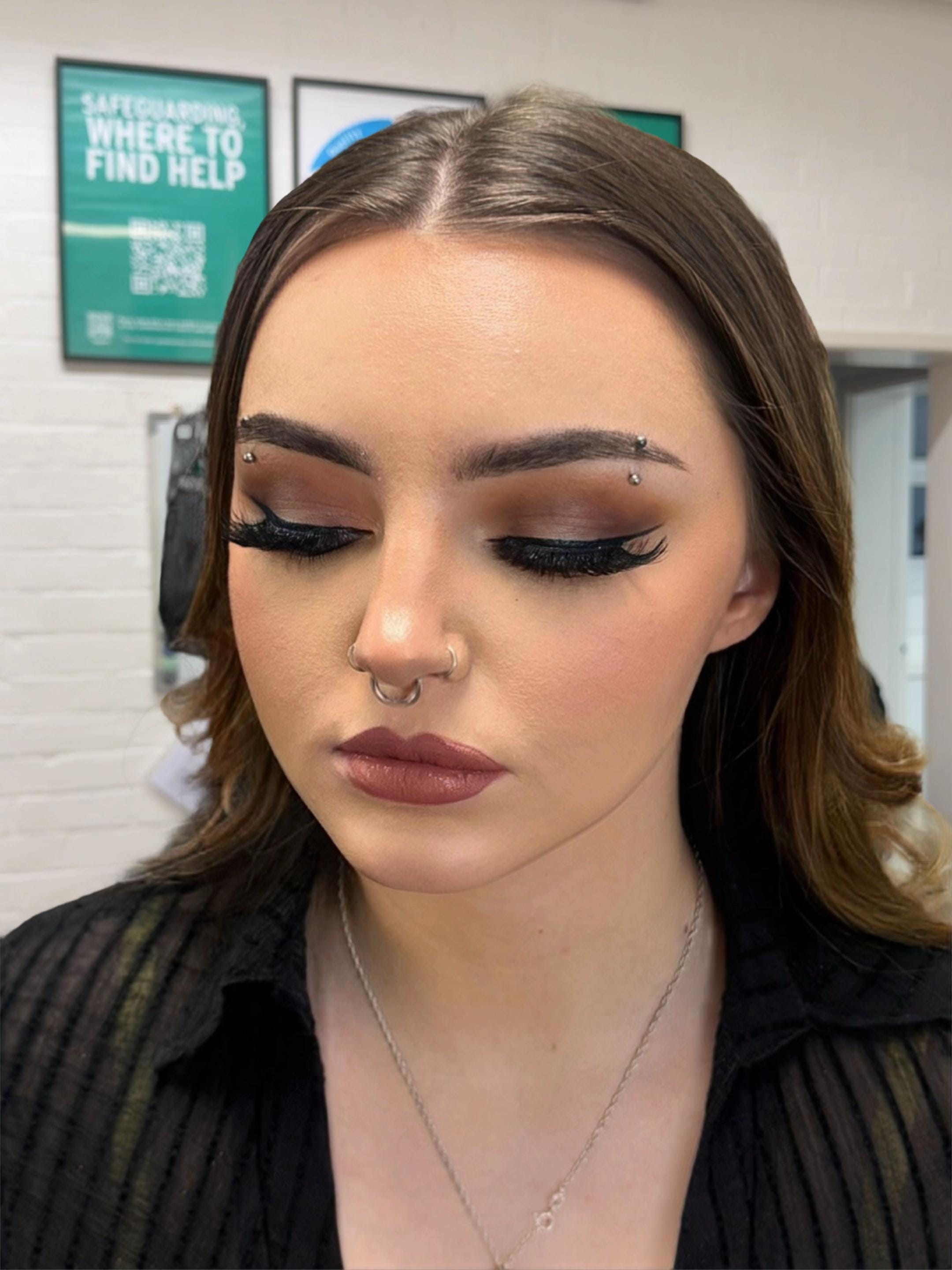 Post 1 by makeupbysam6 on TikTok (video)