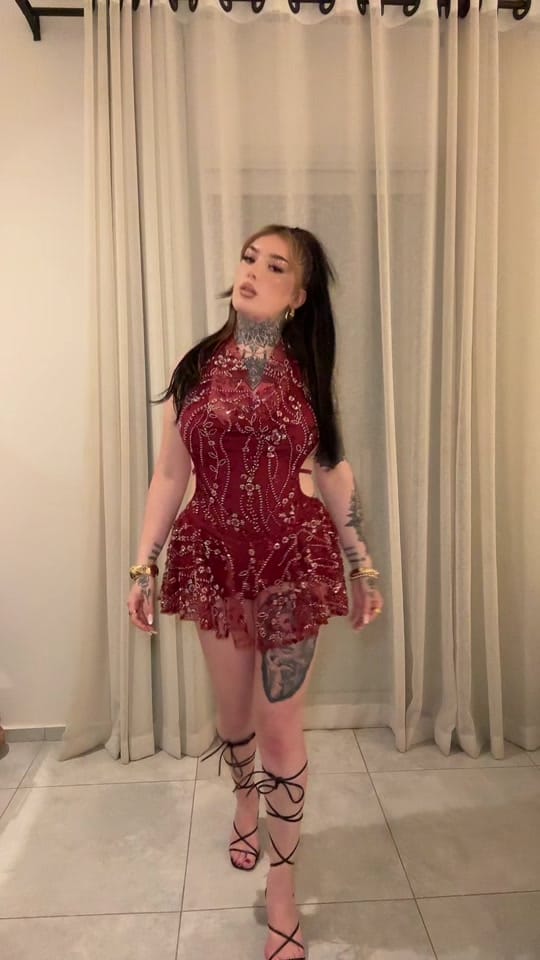 Post 2 by Valentina🖤 on TikTok (video)