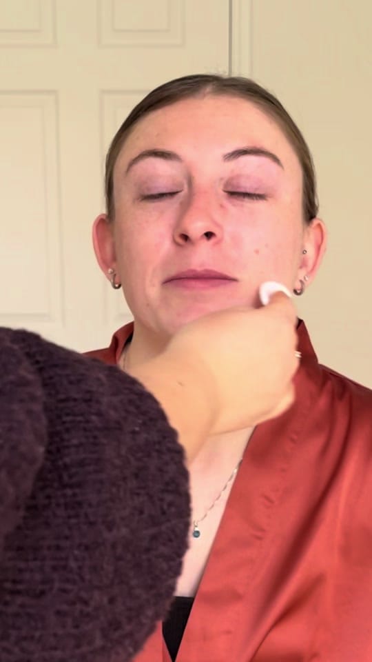 Post 1 by Vicky Jiggens Hair & Makeup on TikTok (video)