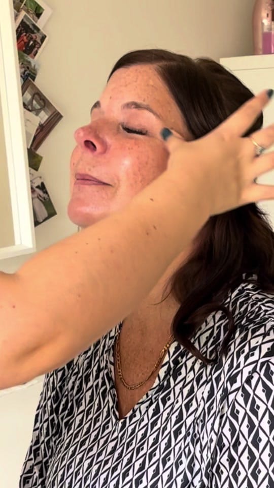 Post 7 by Vicky Jiggens Hair & Makeup on TikTok (video)