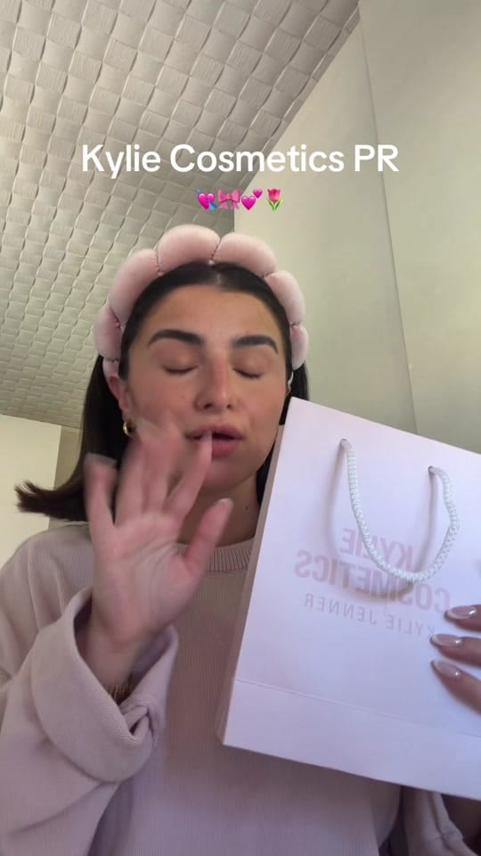 Post 4 by Melike🎀🎀 on TikTok (video)