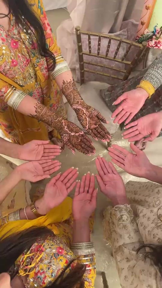 Post 4 by Fiza Mehndi on TikTok (video)