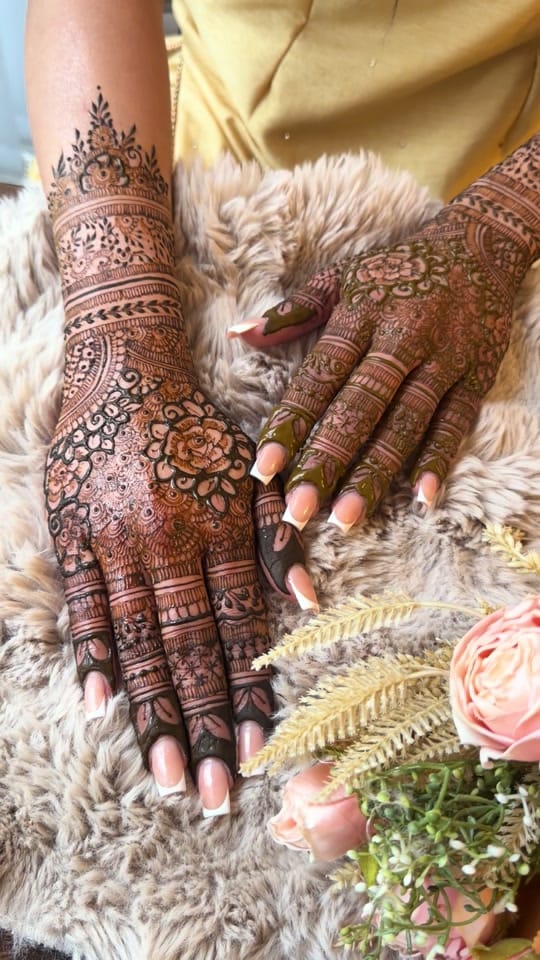 Post 6 by Fiza Mehndi on TikTok (video)