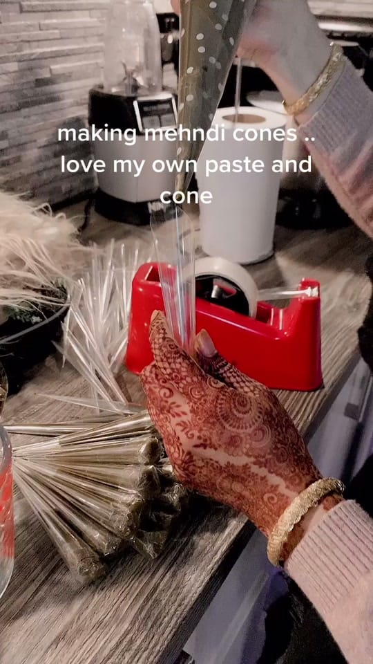 Post 8 by Fiza Mehndi on TikTok (video)