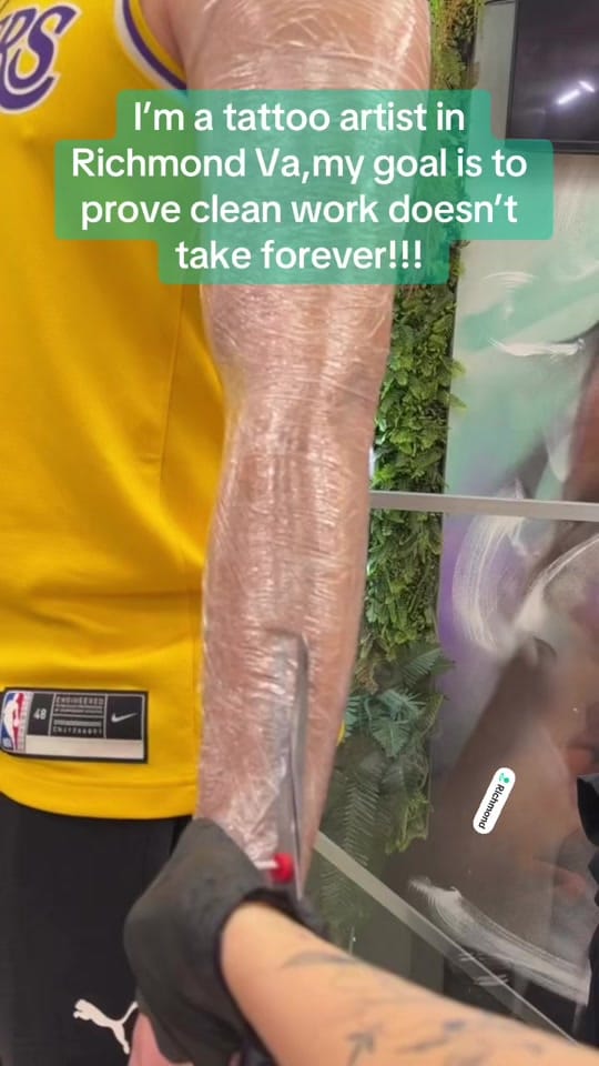 Post 6 by laura_tat3 on TikTok (video)