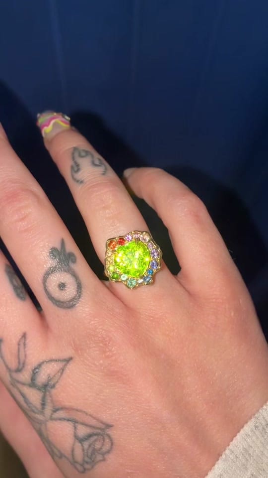 Post 1 by Susannah King London on TikTok (video)