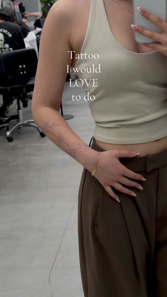 Post 4 by Juliana on TikTok (video)