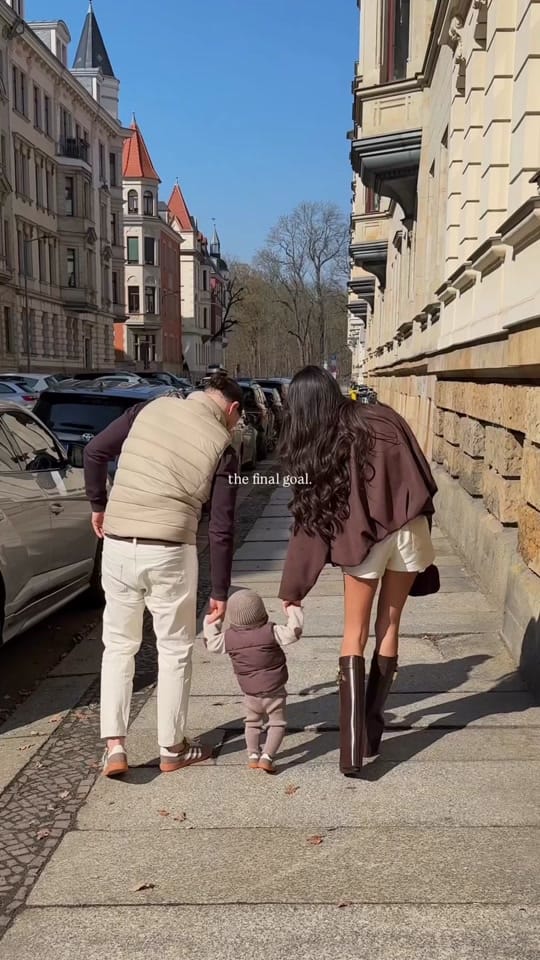 Post 9 by Sofia on TikTok (video)