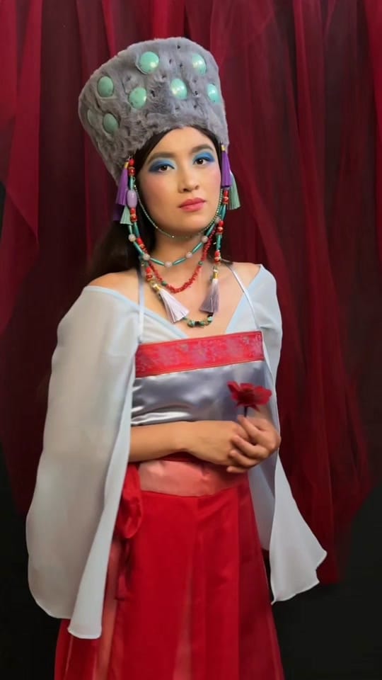 Post 1 by Queenie on TikTok (video)