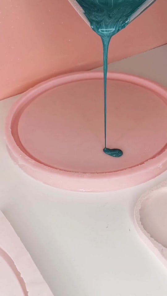 Post 6 by Slow Make Studio on TikTok (video)