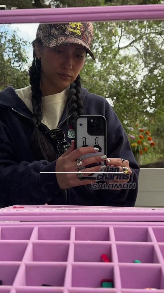 Post 4 by lys on TikTok (video)