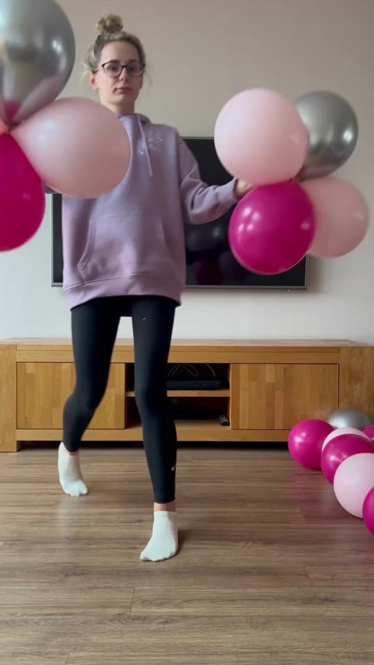 Post 9 by Luna Balloonz on TikTok (video)
