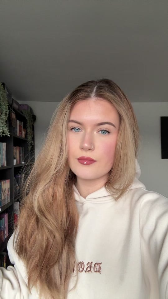 Post 4 by Shari🐉 | Booktok📚 on TikTok (video)