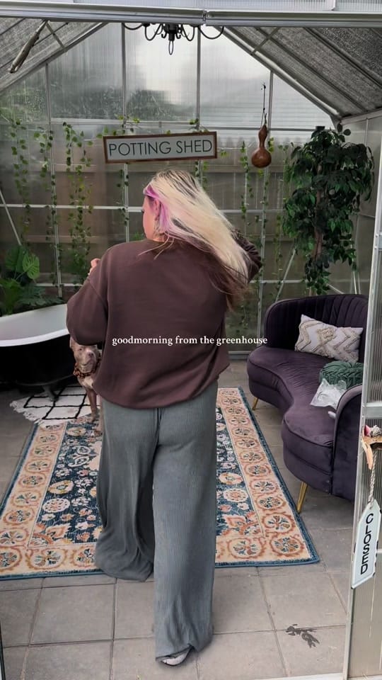 Post 10 by jess on TikTok (video)