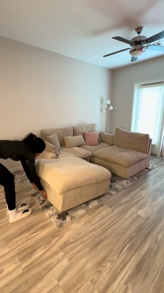 Post 2 by cashchr0nicles on TikTok (video)