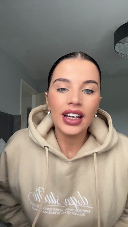 Post 1 by Emma Pine on TikTok (video)