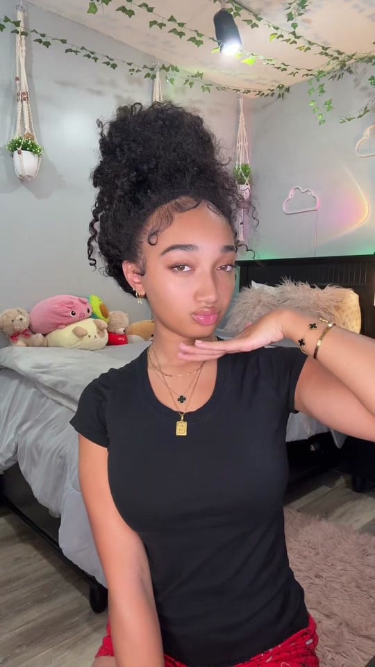 Post 10 by Presah on TikTok (video)