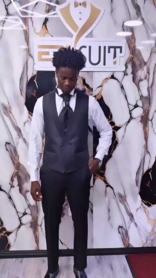 Post 1 by Erisuitt on TikTok (video)