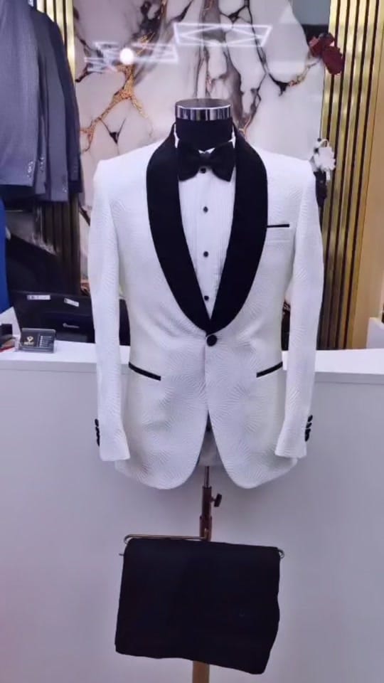 Post 3 by Erisuitt on TikTok (video)