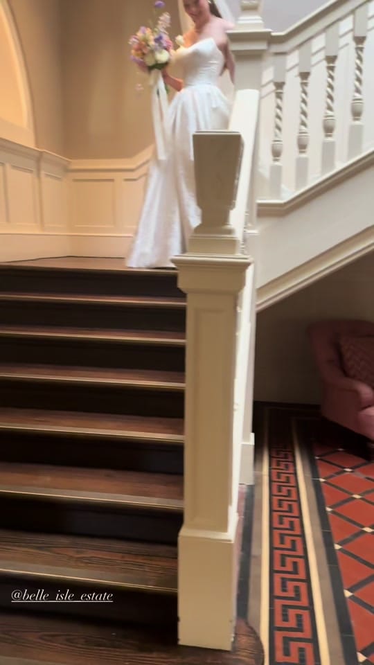 Post 4 by Vintage Violet florist on TikTok (video)