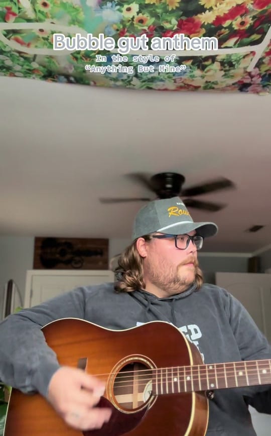 Post 10 by Riley Anderson on TikTok (video)