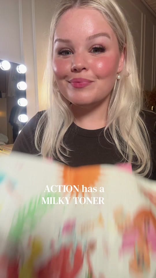 Post 3 by Luisa | therosyshelf ✨🧚 on TikTok (video)