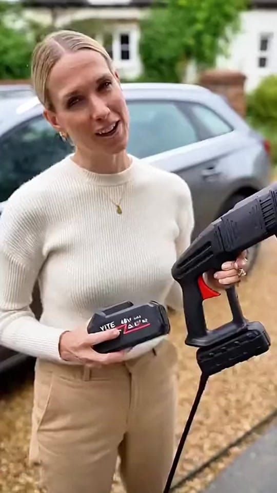 Post 8 by dailylifewithclara77 on TikTok (video)
