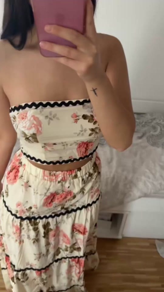 Post 5 by 𝐑𝐎𝐒𝐀𝐋𝐈𝐄 on TikTok (video)