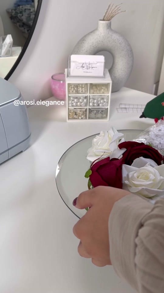 Post 8 by Arosi Elegance on TikTok (video)