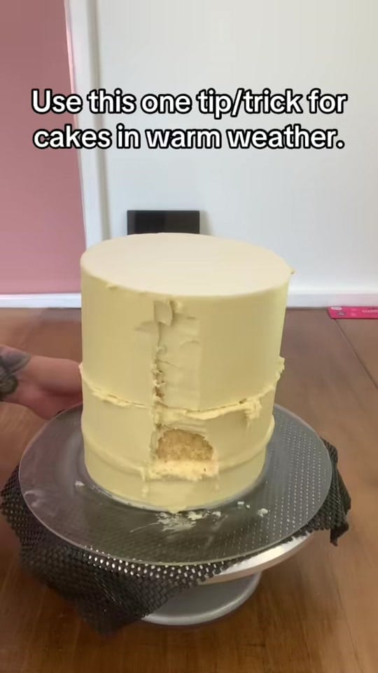 Post 4 by LilyRoseCakes-Claire on TikTok (video)