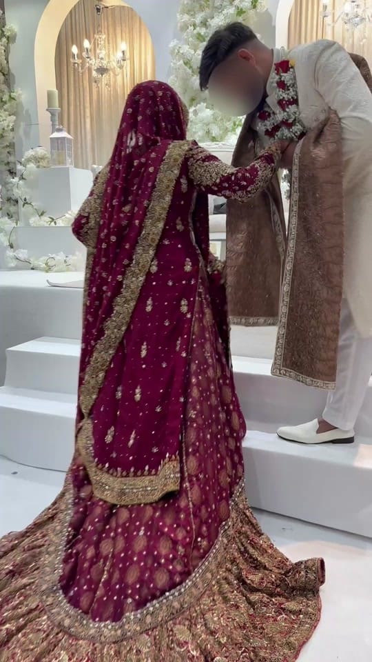 Post 7 by exclusivemoments._ on TikTok (video)