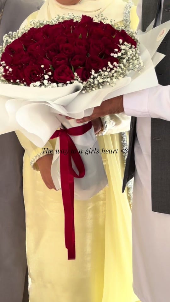 Post 6 by exclusivemoments._ on TikTok (video)