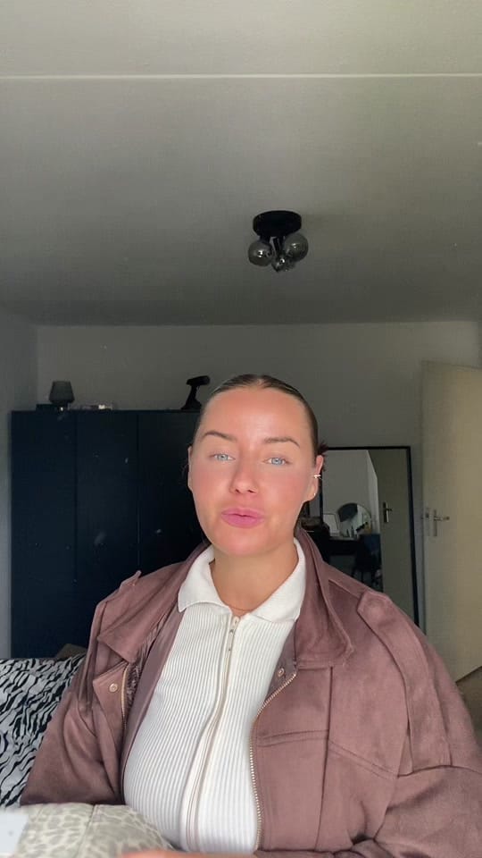 Post 7 by Mara Claessens on TikTok (video)