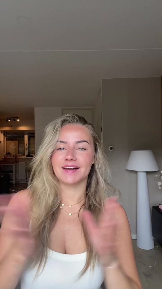 Post 5 by Mara Claessens on TikTok (video)