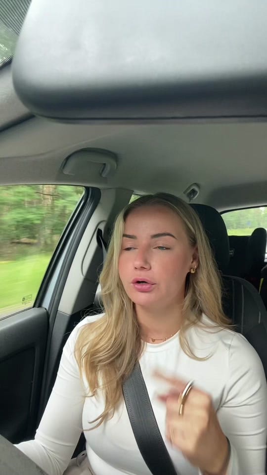 Post 4 by Mara Claessens on TikTok (video)