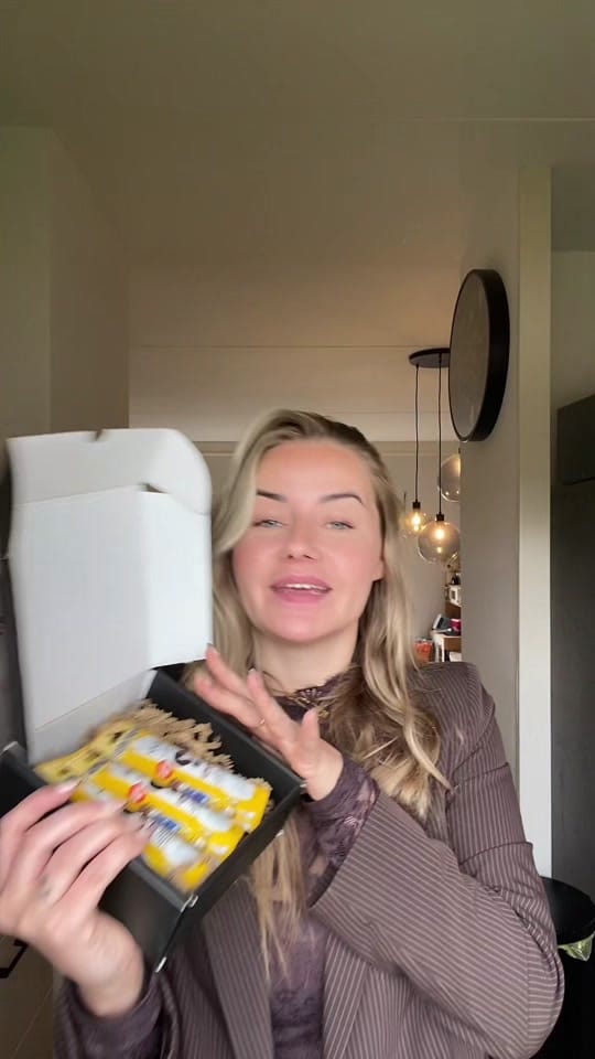 Post 3 by Mara Claessens on TikTok (video)