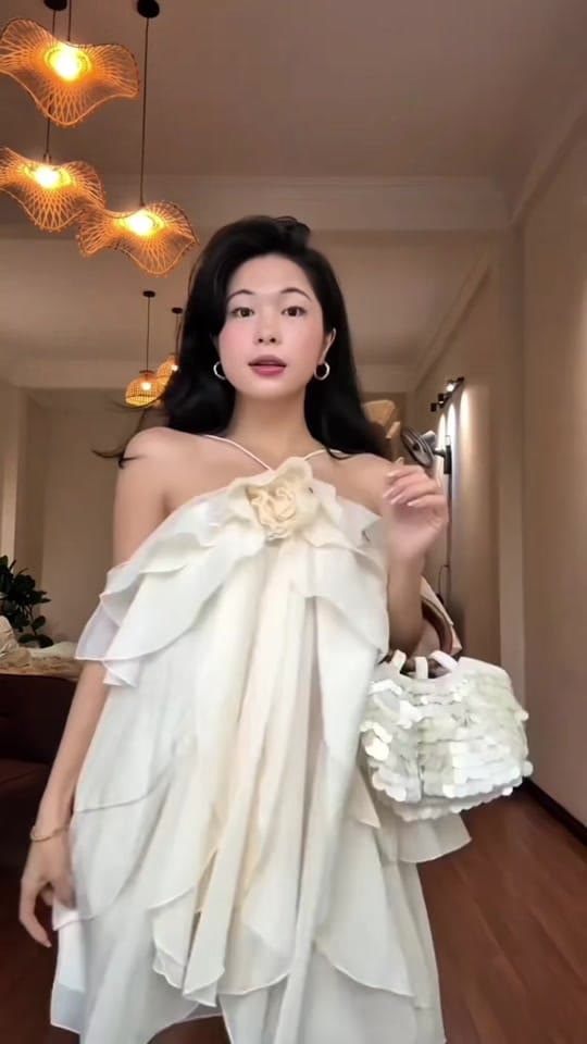 Post 1 by Oceanalondon on TikTok (video)