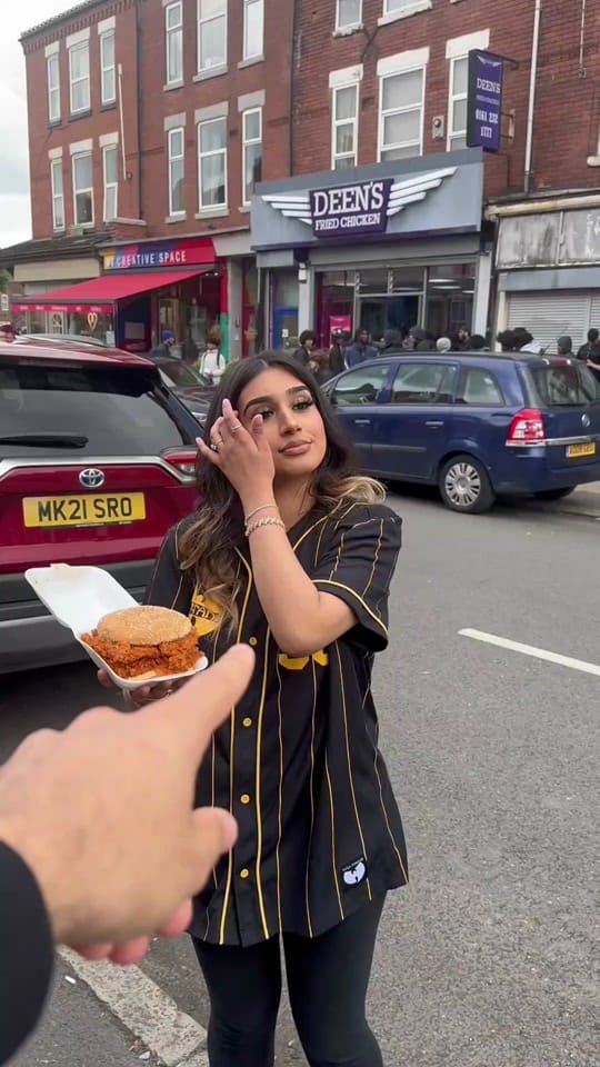 Post 1 by Deens Fried Chicken 🐔 on TikTok (video)