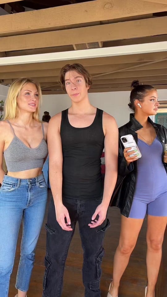 Post 5 by thesharbinos on TikTok (video)